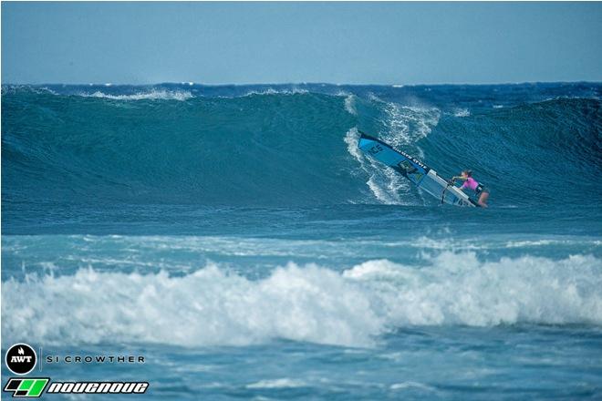 Sarah Hauser - NoveNove Maui Aloha Classic ©  Si Crowther / IWT